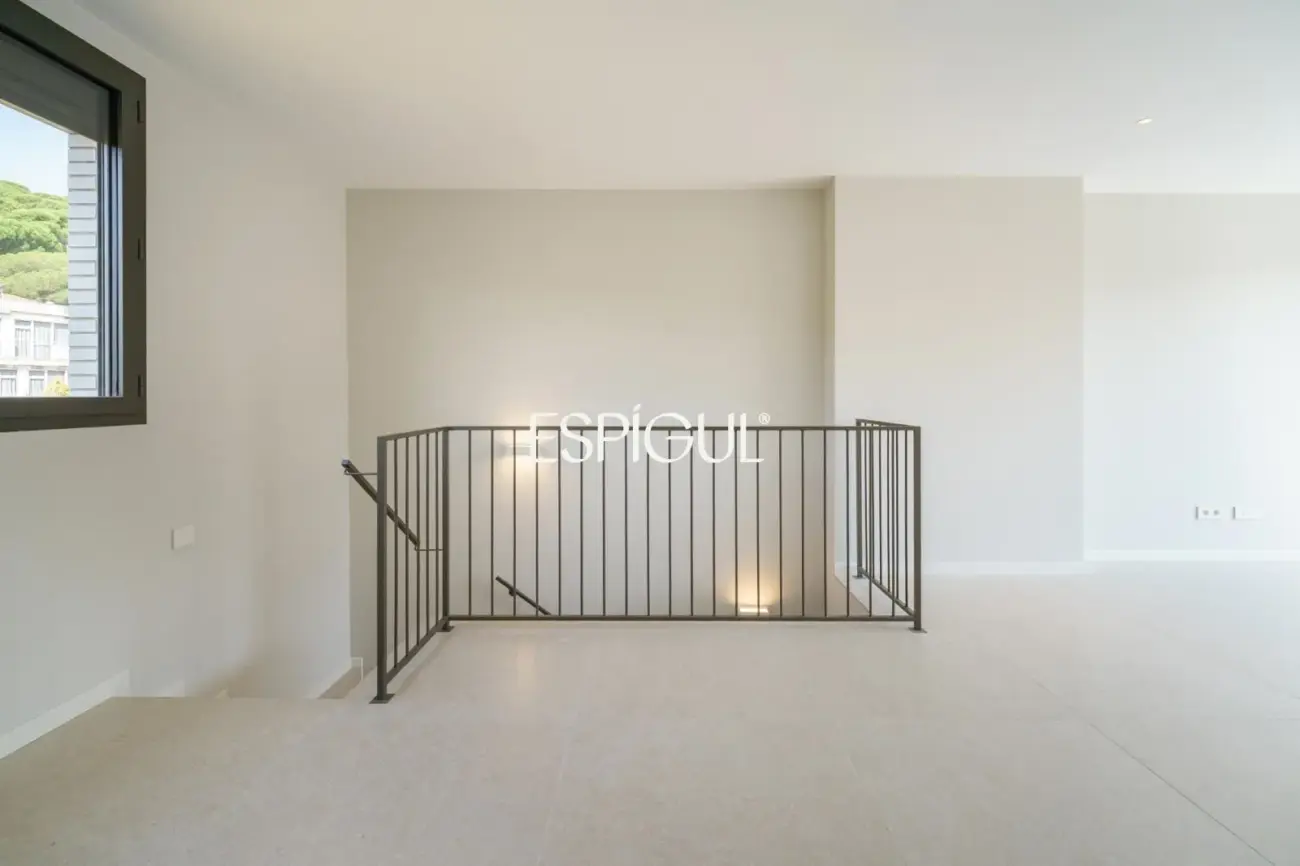 Dúplex invertido con terraza panorámica en el centro de Sant Andreu de Llavaneres