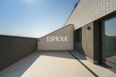 Dúplex invertido con terraza panorámica en el centro de Sant Andreu de Llavaneres