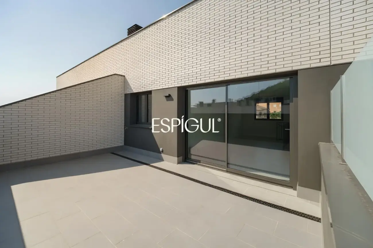Dúplex invertido con terraza panorámica en el centro de Sant Andreu de Llavaneres