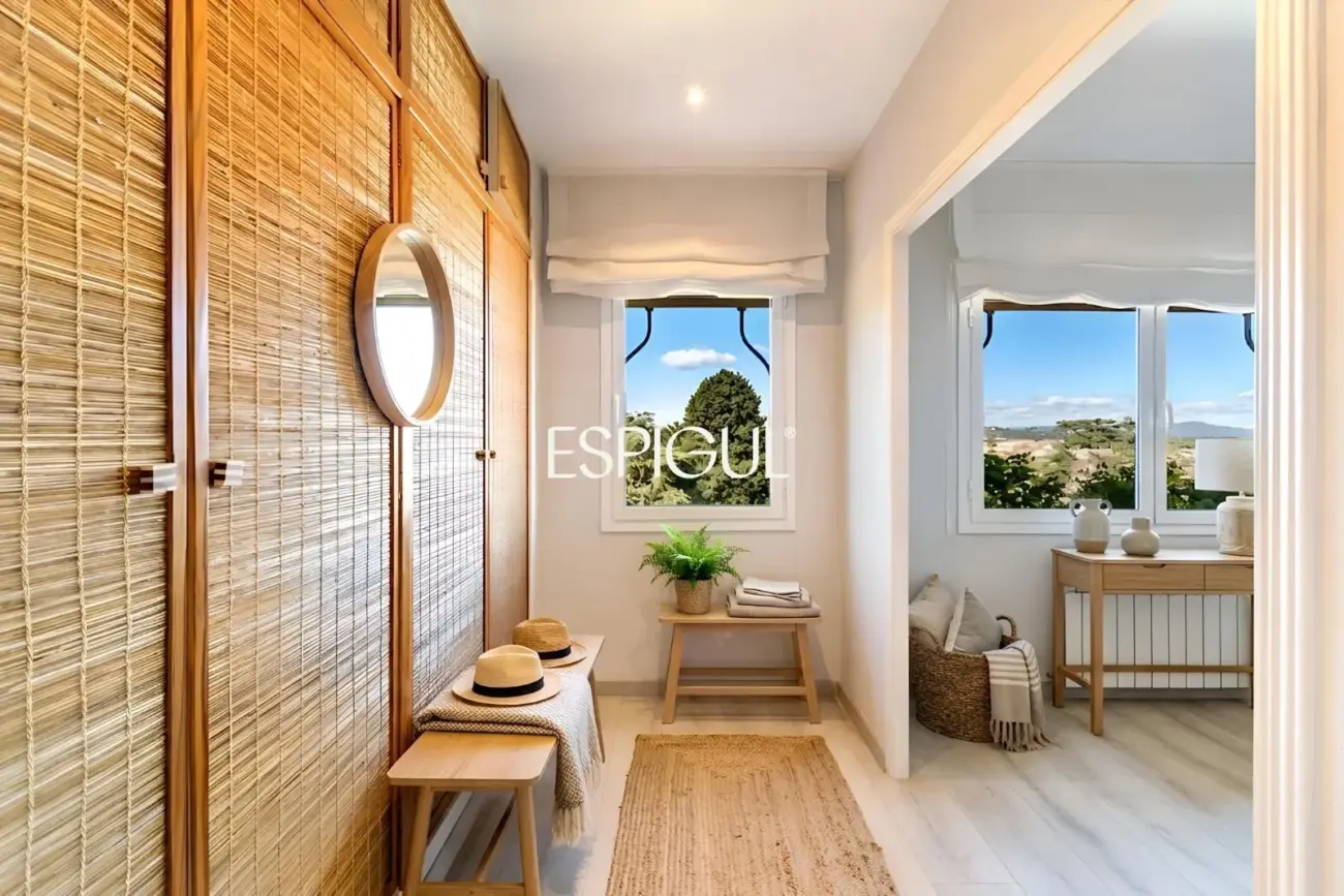 Exclusive semi-detached house for sale in the Eixample of Sant Cugat del Vallès
