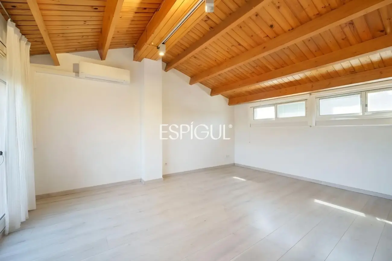Exclusive semi-detached house for sale in the Eixample of Sant Cugat del Vallès
