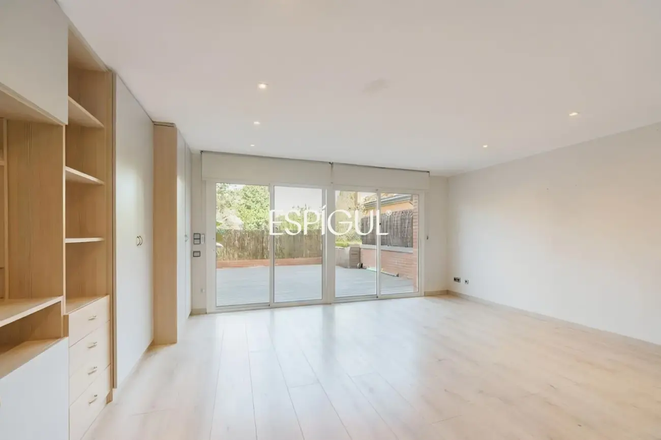 Exclusive semi-detached house for sale in the Eixample of Sant Cugat del Vallès