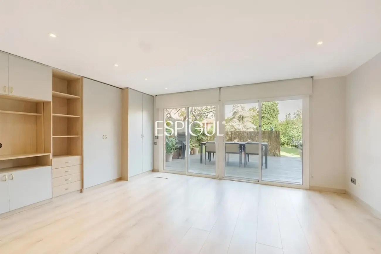 Exclusive semi-detached house for sale in the Eixample of Sant Cugat del Vallès