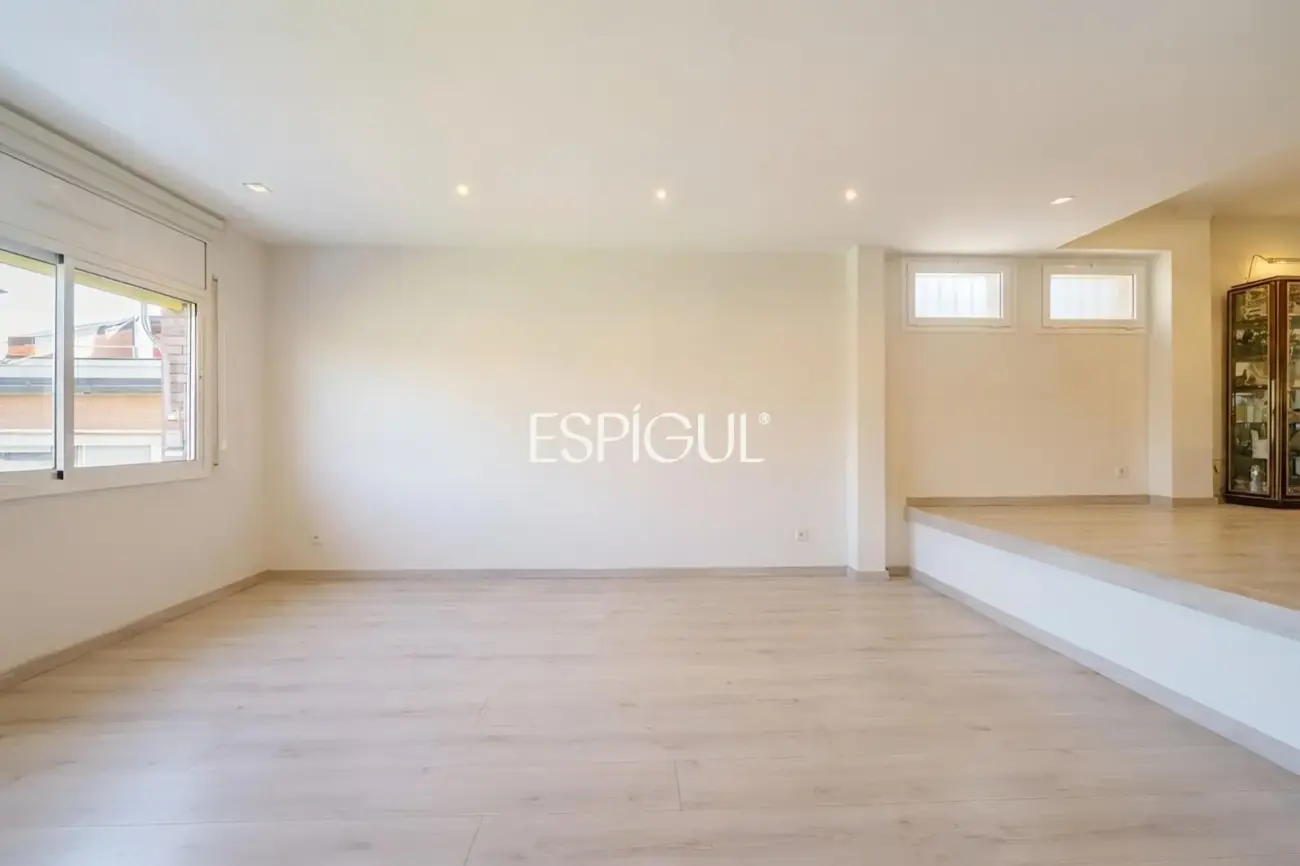 Exclusive semi-detached house for sale in the Eixample of Sant Cugat del Vallès