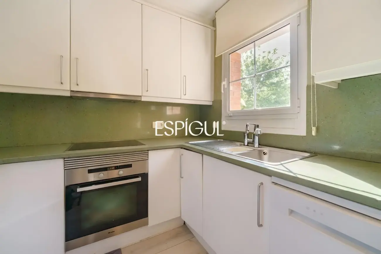 Exclusive semi-detached house for sale in the Eixample of Sant Cugat del Vallès
