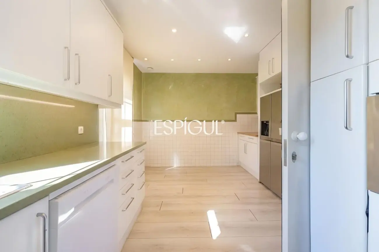 Exclusive semi-detached house for sale in the Eixample of Sant Cugat del Vallès