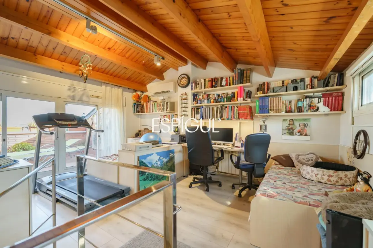 Exclusiva casa adosada en venta en el Eixample de Sant Cugat del Vallès