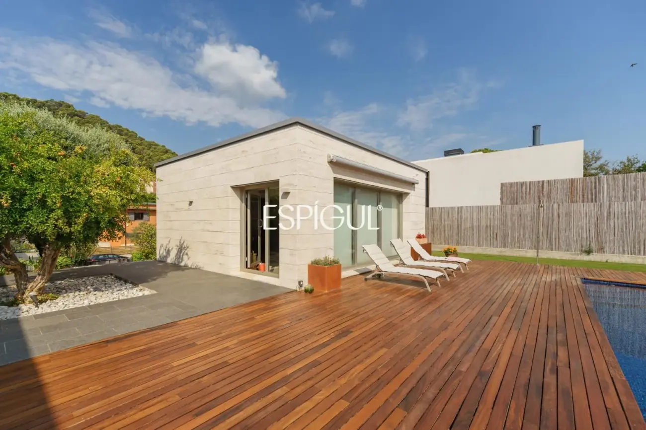 Villa design exclusive avec piscine privée et vue sur le club de golf de Vallromanes