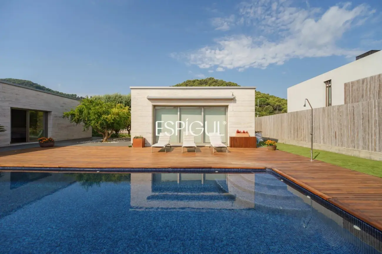 Villa design exclusive avec piscine privée et vue sur le club de golf de Vallromanes