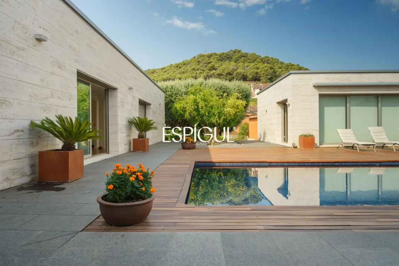 Villa design exclusive avec piscine privée et vue sur le club de golf de Vallromanes