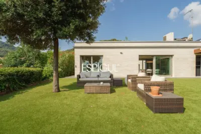 Villa design exclusive avec piscine privée et vue sur le club de golf de Vallromanes