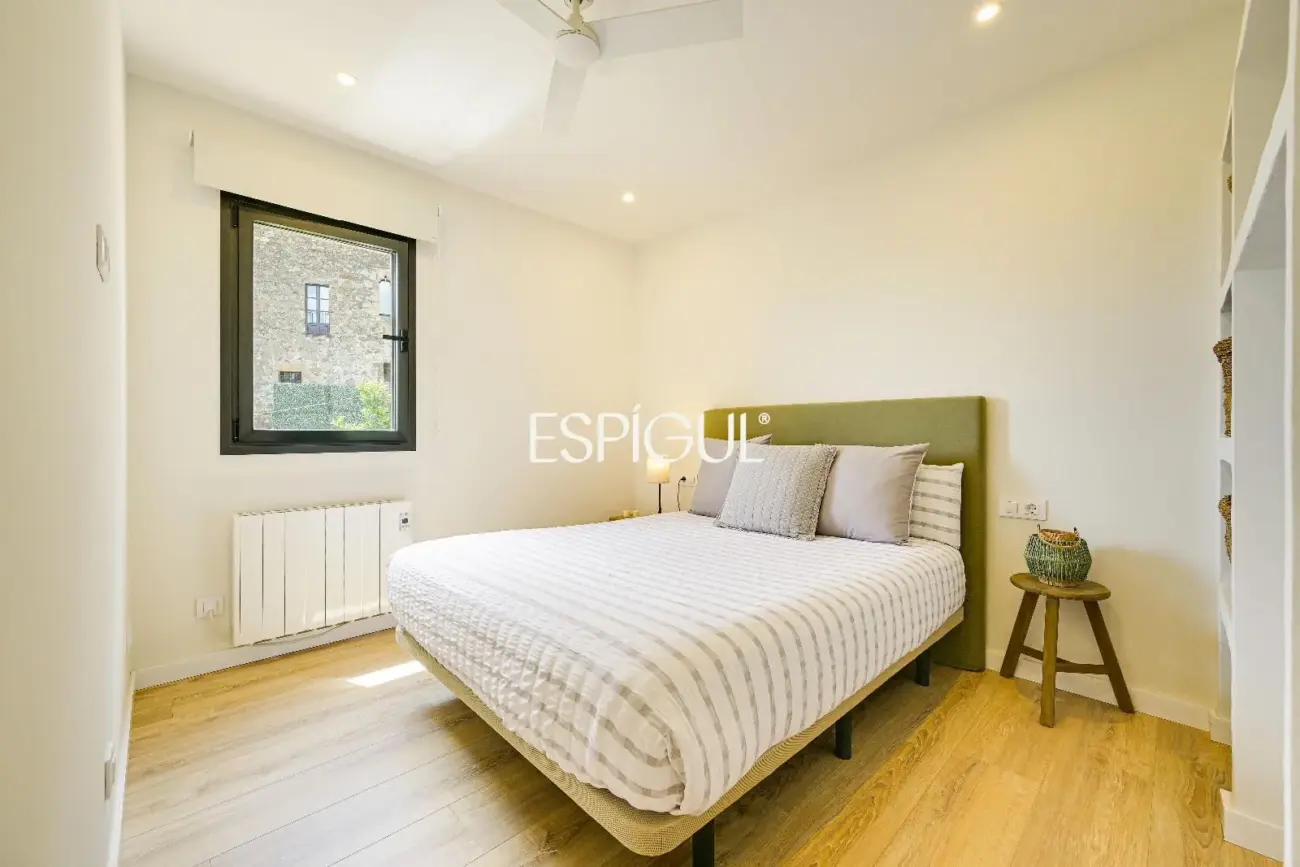 Exclusiva vivienda con piscina y vistas en Castell d’Empordà