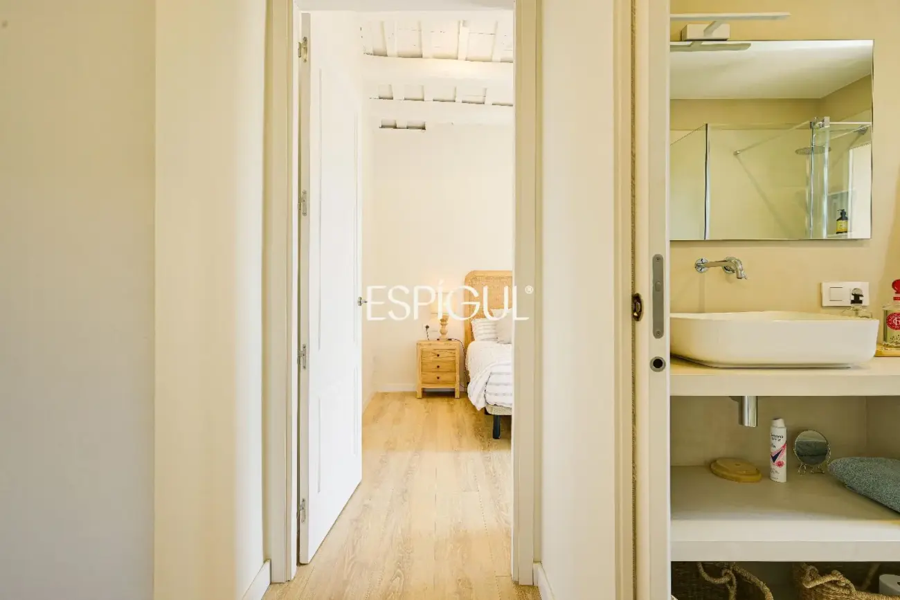Exclusiva vivienda con piscina y vistas en Castell d’Empordà