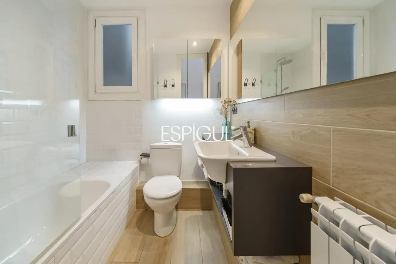 Exklusive Wohnung mit Terrasse zum Verkauf im Quadrat d’Or, Eixample Dret