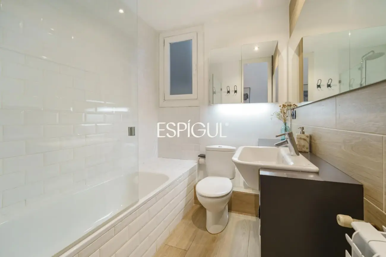 Exklusive Wohnung mit Terrasse zum Verkauf im Quadrat d’Or, Eixample Dret