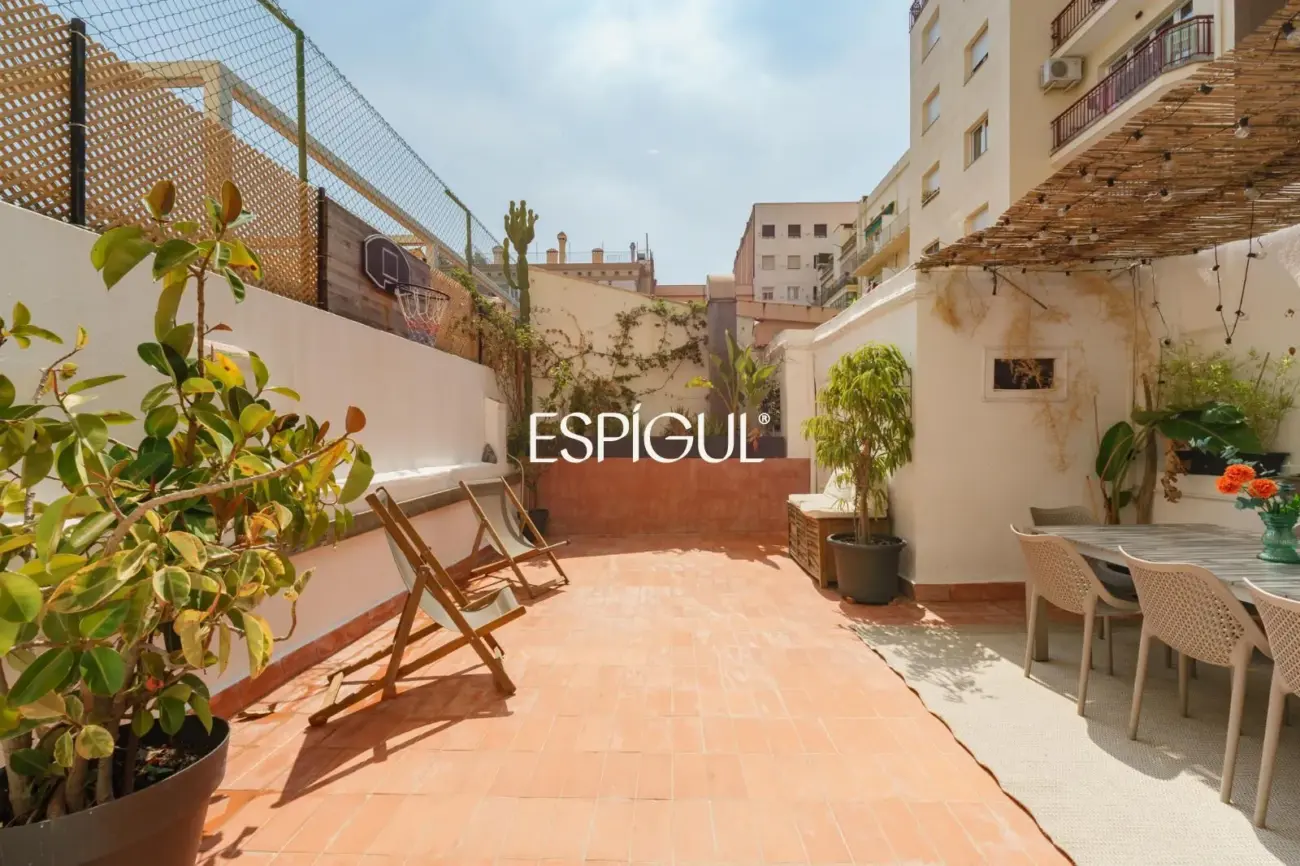 Exklusive Wohnung mit Terrasse zum Verkauf im Quadrat d’Or, Eixample Dret
