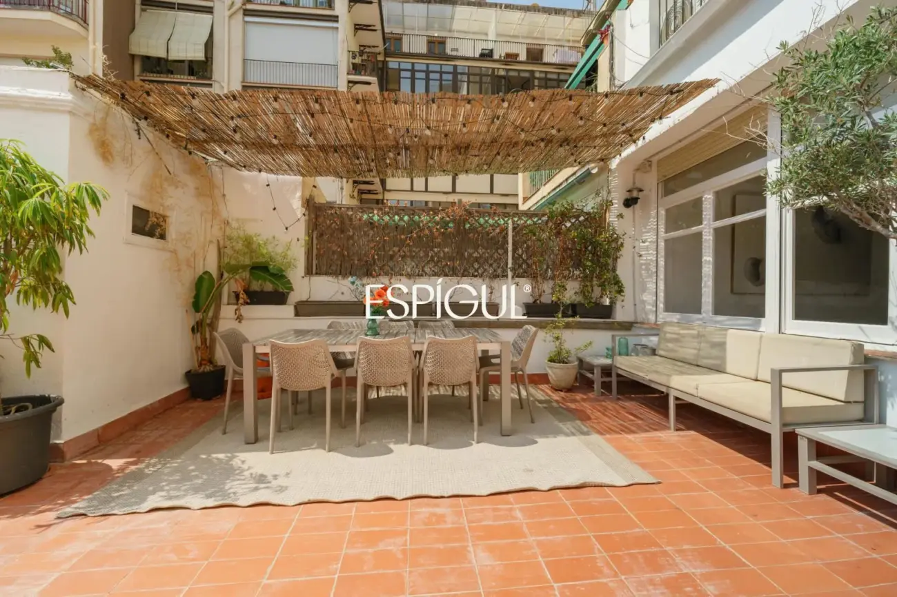 Exklusive Wohnung mit Terrasse zum Verkauf im Quadrat d’Or, Eixample Dret