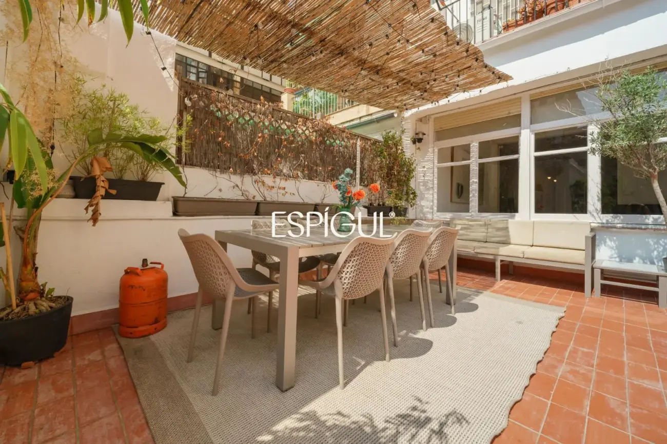 Exklusive Wohnung mit Terrasse zum Verkauf im Quadrat d’Or, Eixample Dret