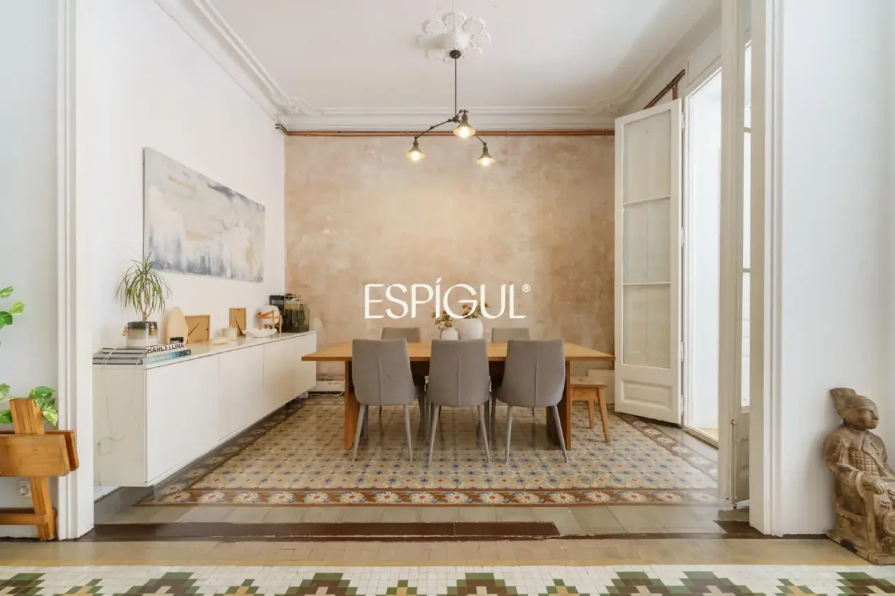 Exklusive Wohnung mit Terrasse zum Verkauf im Quadrat d’Or, Eixample Dret
