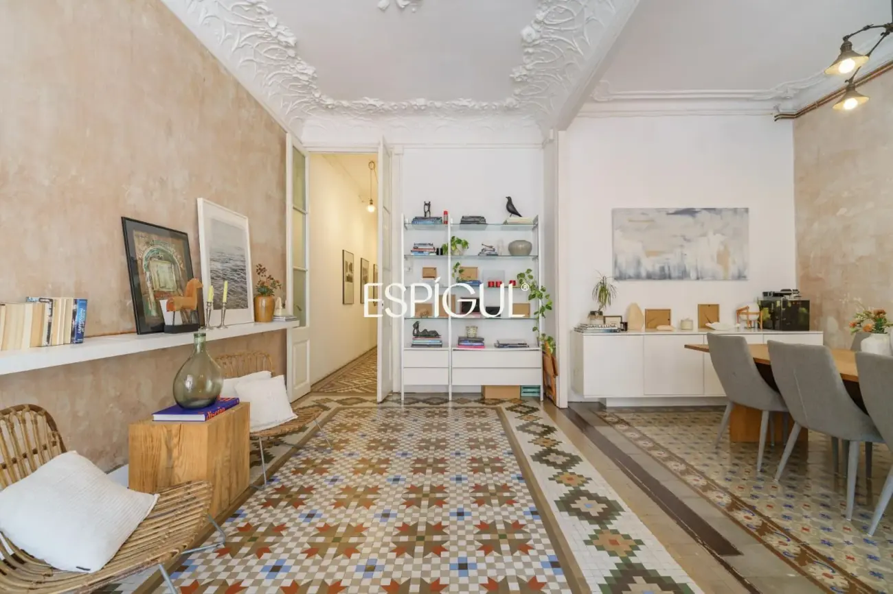 Exklusive Wohnung mit Terrasse zum Verkauf im Quadrat d’Or, Eixample Dret