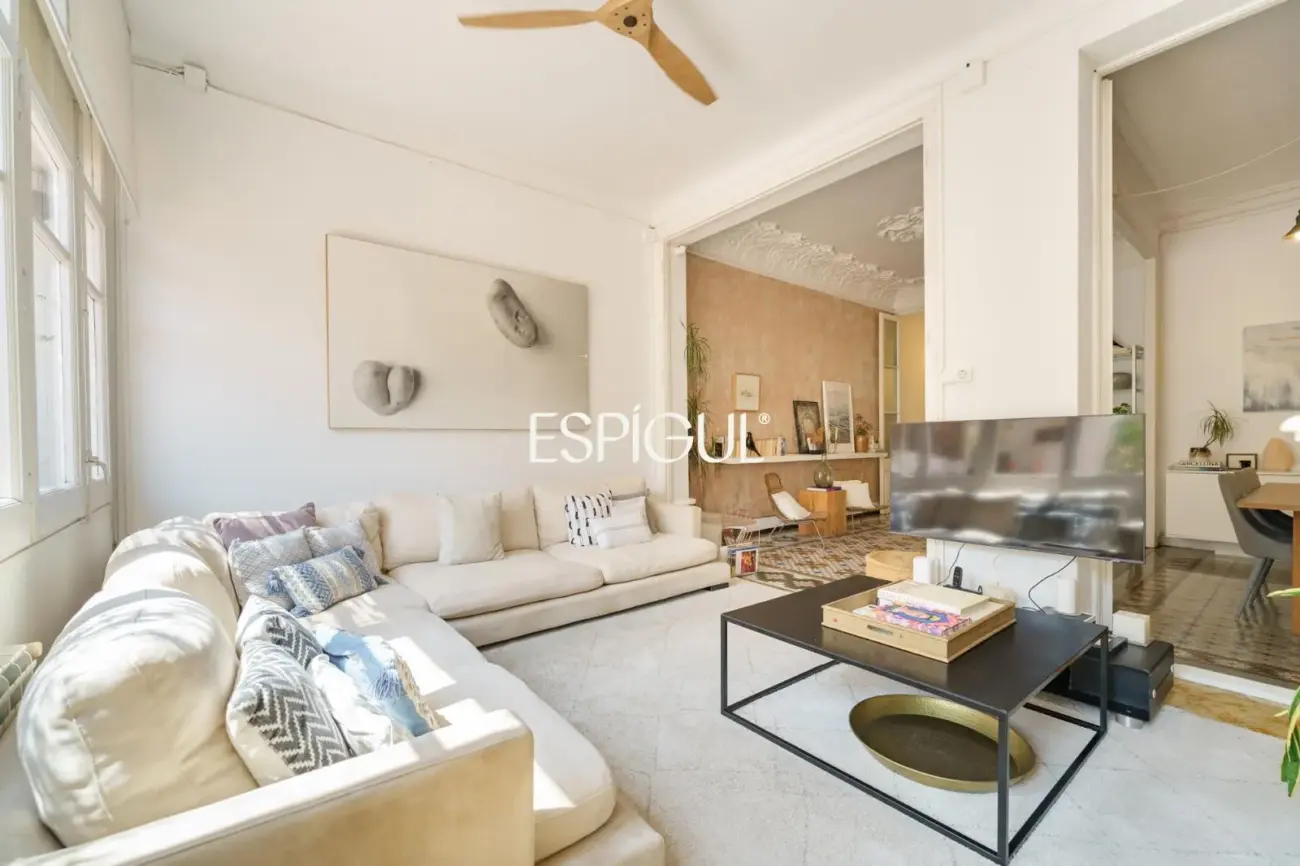 Exklusive Wohnung mit Terrasse zum Verkauf im Quadrat d’Or, Eixample Dret