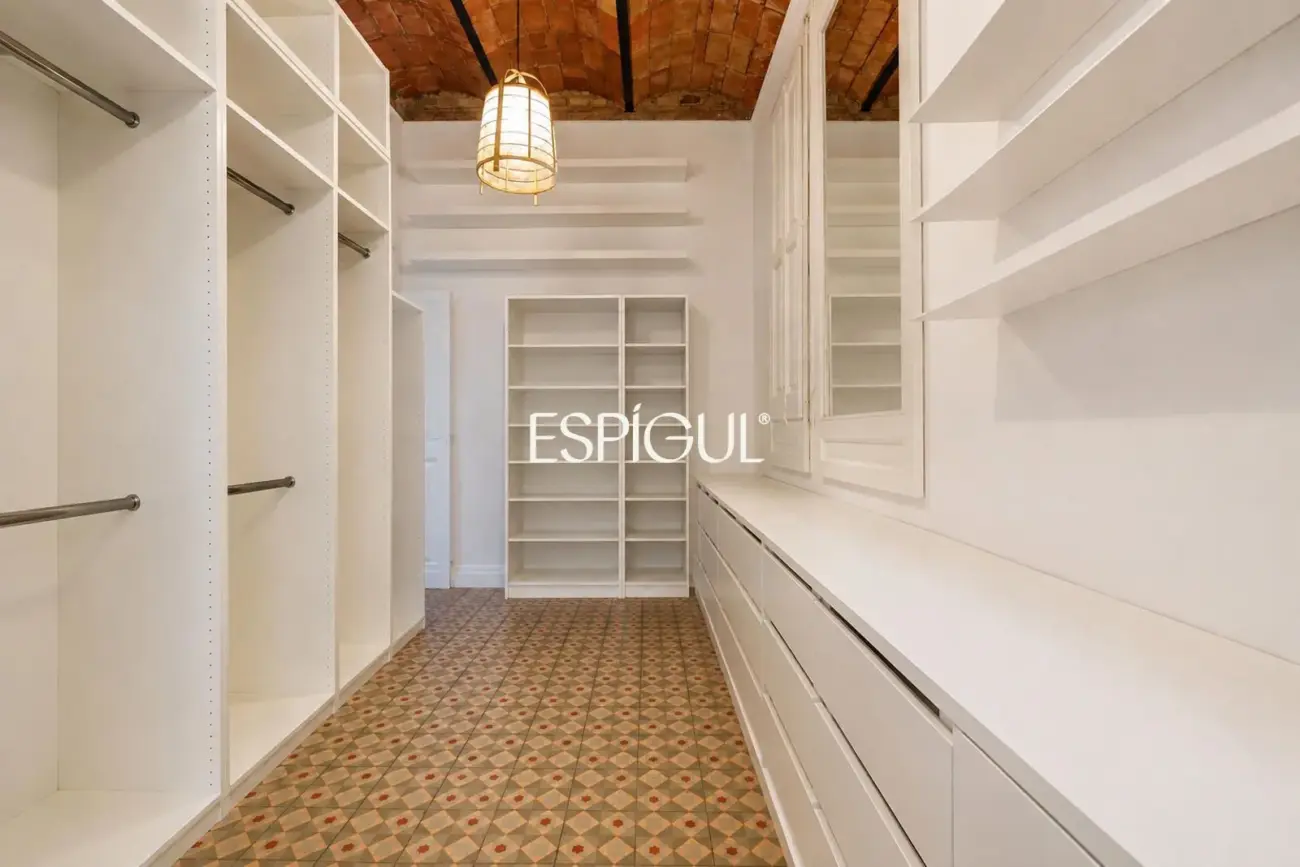 Exklusive Wohnung mit Terrasse zum Verkauf im Quadrat d’Or, Eixample Dret