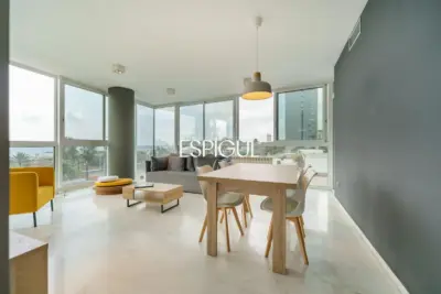 Exclusiva vivienda frente al mar en edificio de Ricardo Bofill