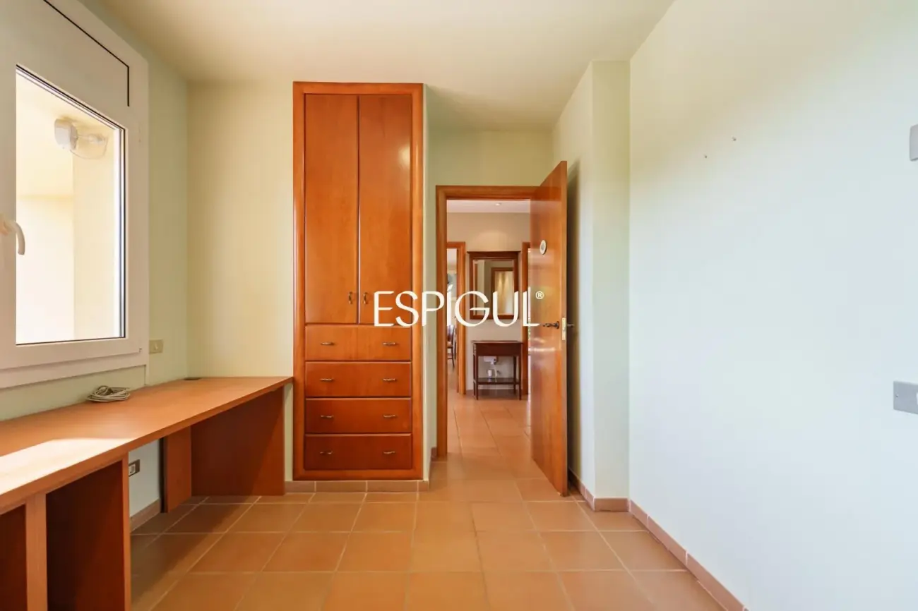 Magnífica casa unifamiliar con amplios espacios y vistas panorámicas en Vallromanes