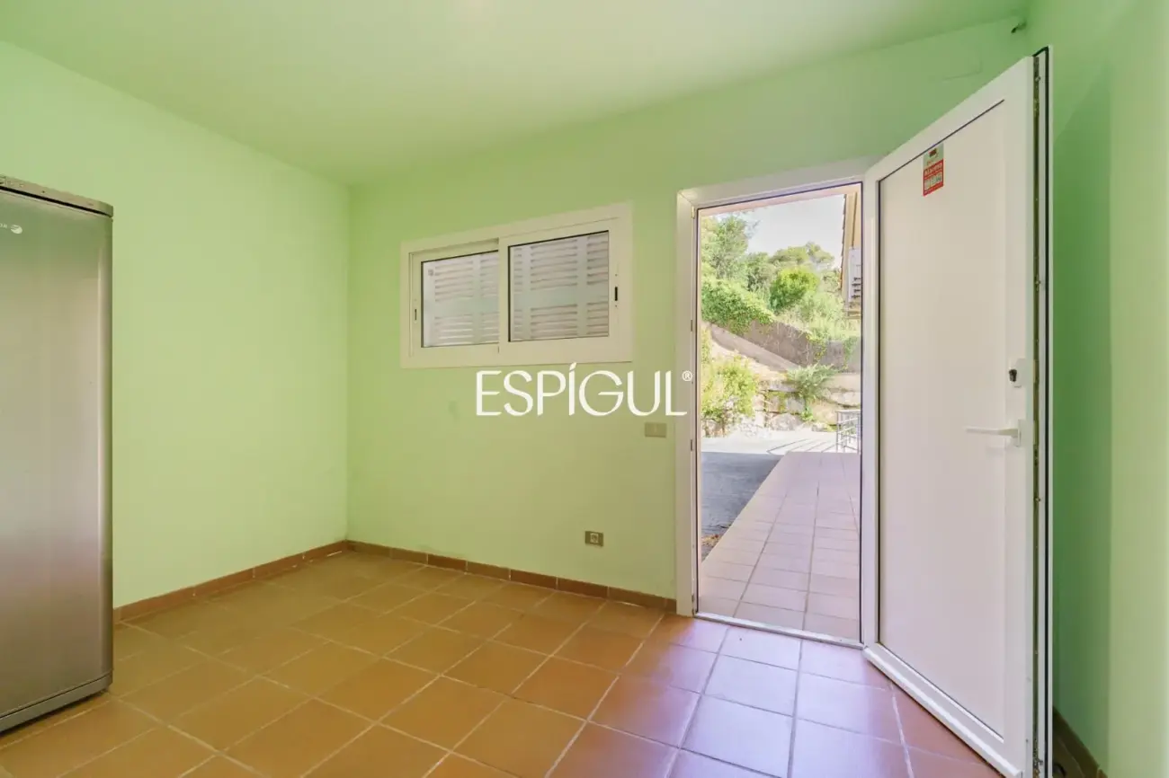 Magnífica casa unifamiliar con amplios espacios y vistas panorámicas en Vallromanes