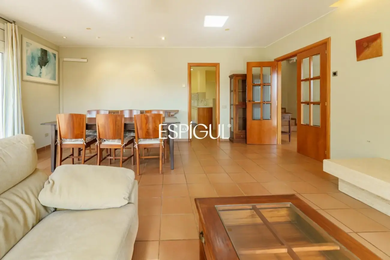Magnífica casa unifamiliar con amplios espacios y vistas panorámicas en Vallromanes