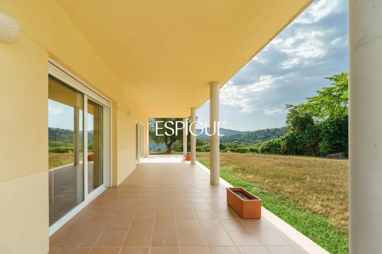 Magnífica casa unifamiliar con amplios espacios y vistas panorámicas en Vallromanes