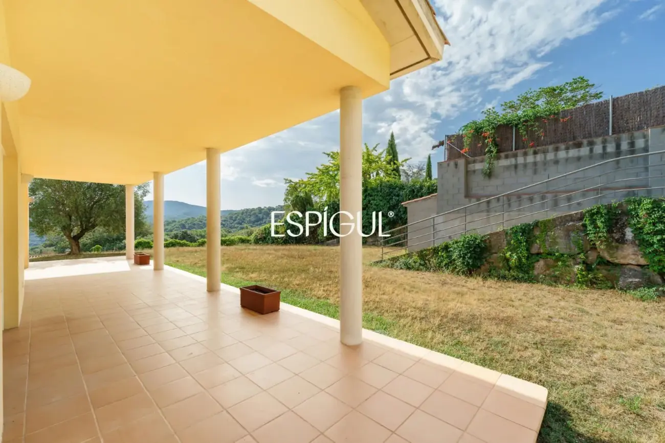 Magnífica casa unifamiliar con amplios espacios y vistas panorámicas en Vallromanes