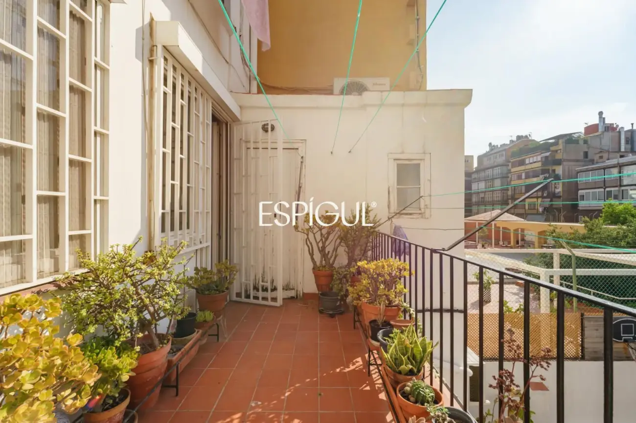 Renovierungsbedürftige Wohnung zum Verkauf im Quadrat d’Or, Eixample Dret