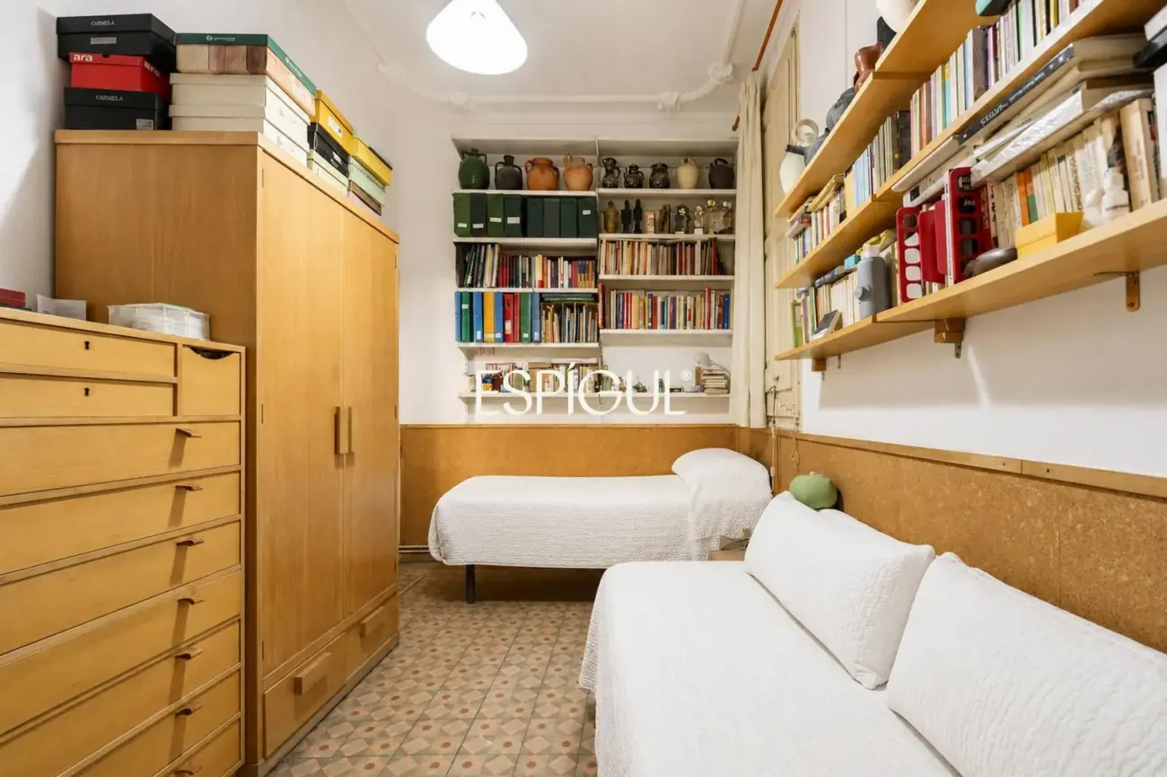 Renovierungsbedürftige Wohnung zum Verkauf im Quadrat d’Or, Eixample Dret