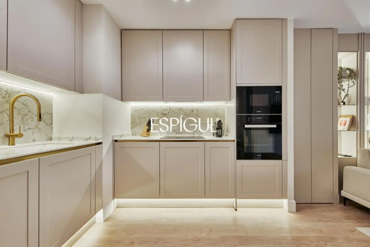 Piso en venta con terraza en Lista
