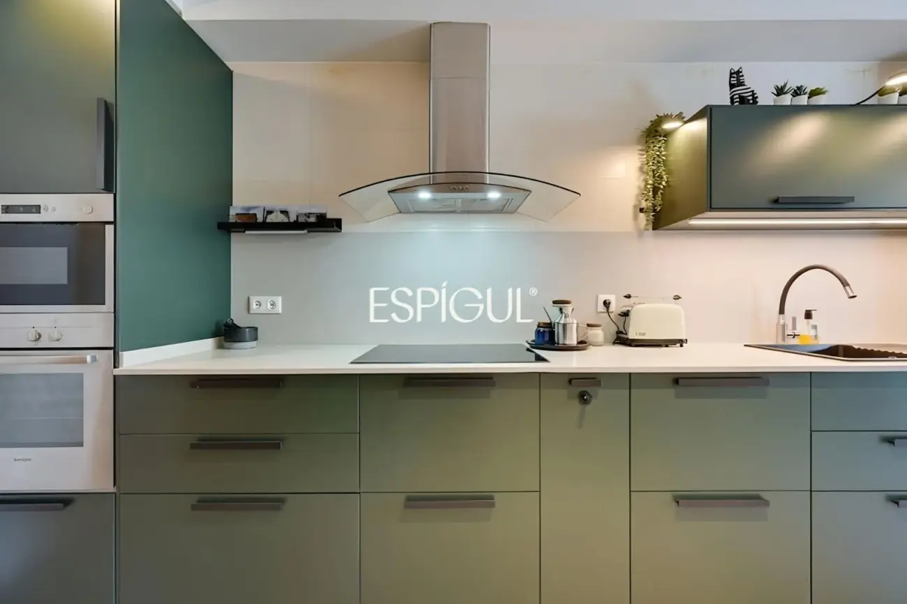 Piso en venta cuatro habitaciones, zona comunitaria en Torreblanca, Sant Cugat