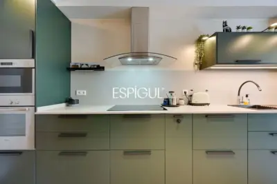 Piso en venta cuatro habitaciones, zona comunitaria en Torreblanca, Sant Cugat