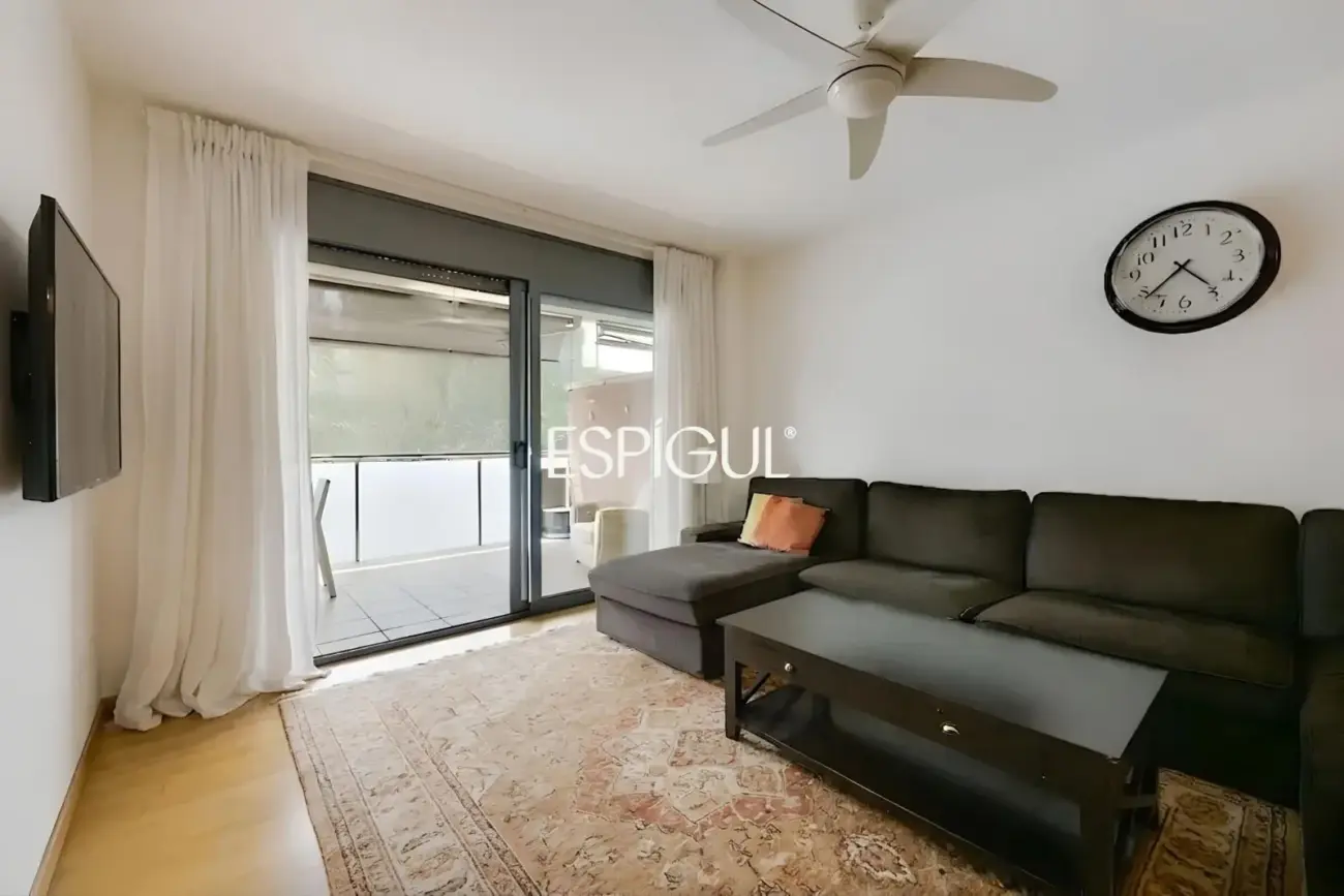 Piso en venta cuatro habitaciones, zona comunitaria en Torreblanca, Sant Cugat