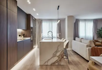 Piso en venta en Lista con terraza y plaza de garaje en finca
