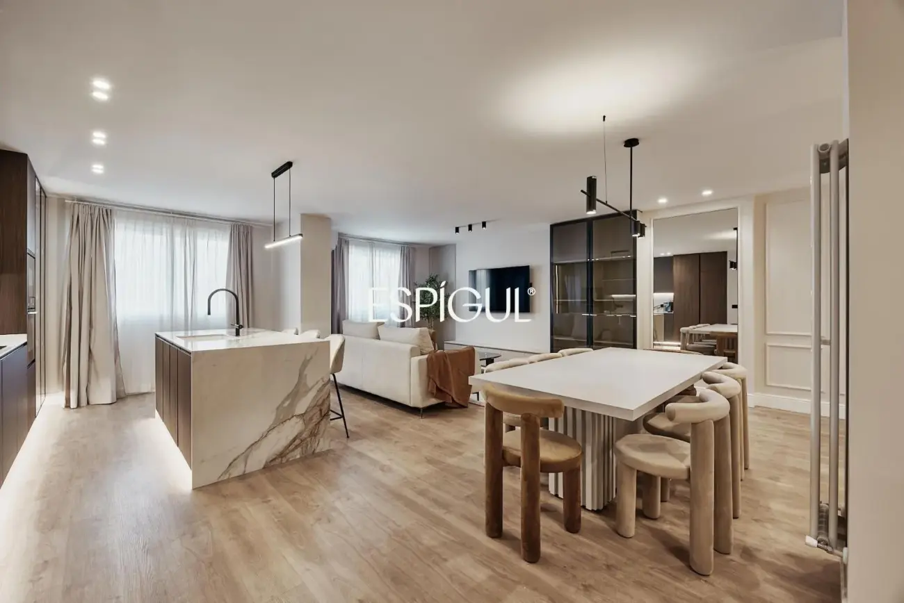 Piso en venta en Lista con terraza y plaza de garaje en finca