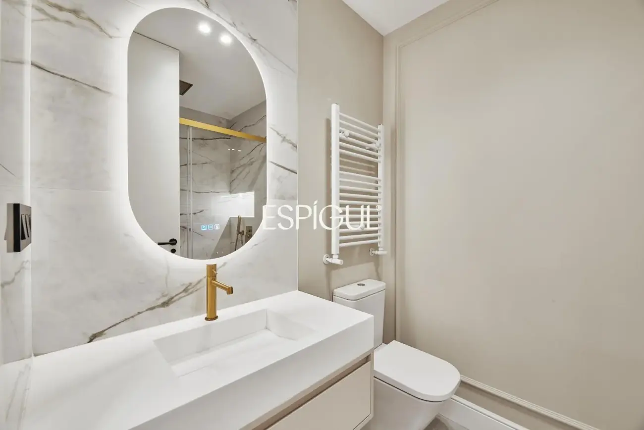 Piso en venta en Lista con terraza y plaza de garaje en finca