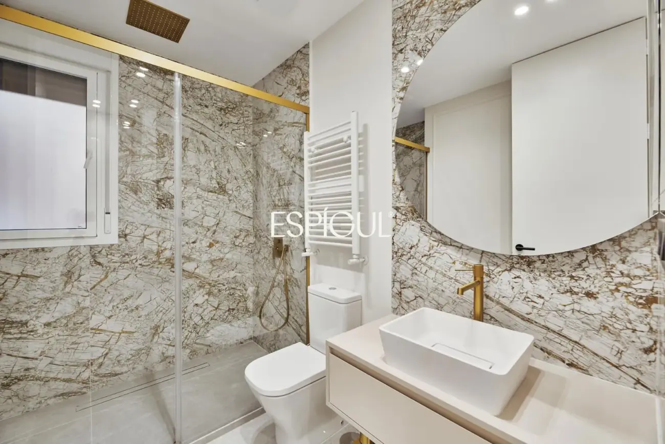 Piso en venta en Lista con terraza y plaza de garaje en finca
