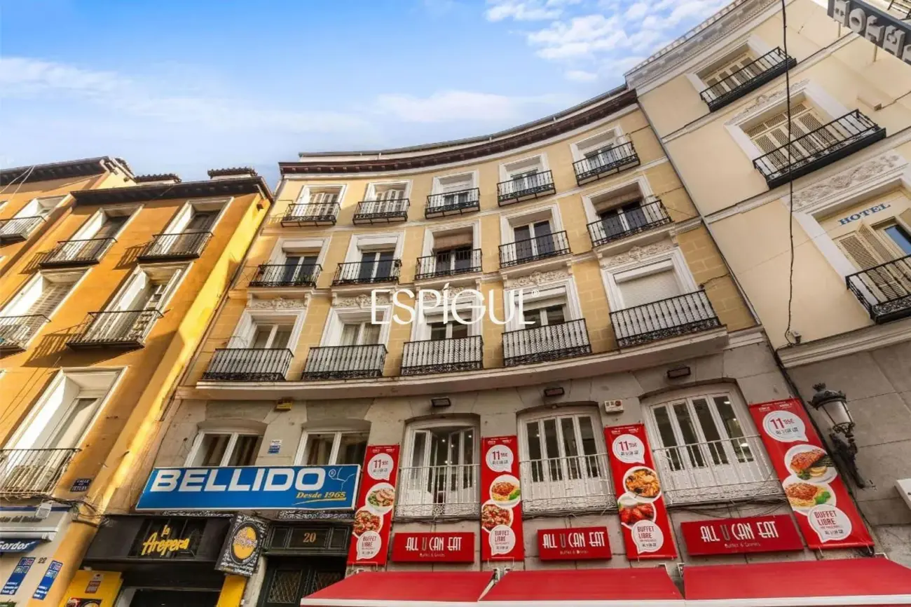 Piso en venta exterior con terraza en Sol, Centro