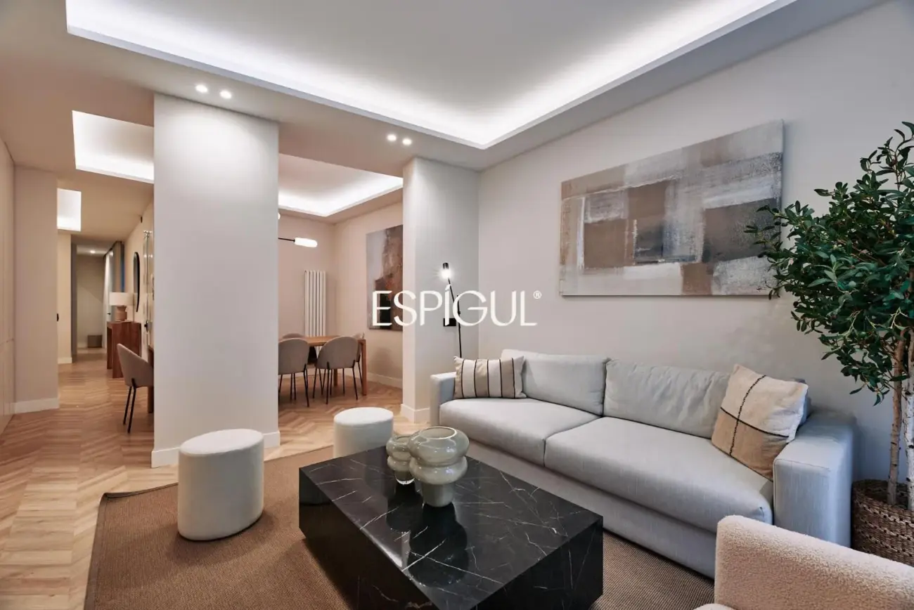 Piso en venta exterior con terraza en Sol, Centro