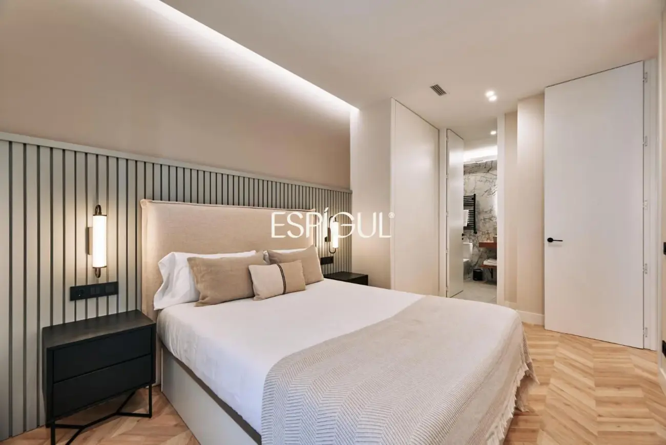 Piso en venta exterior con terraza en Sol, Centro
