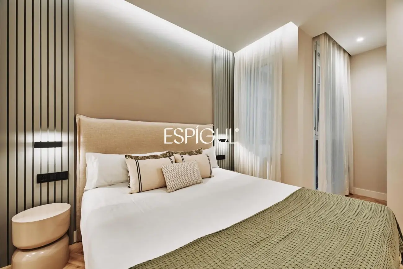 Piso en venta exterior con terraza en Sol, Centro