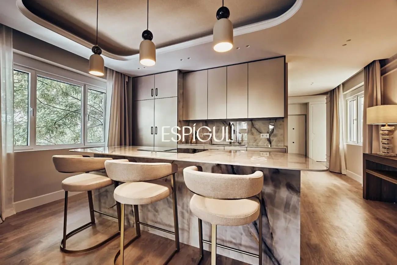Piso en venta exterior con terraza y garaje en Lista