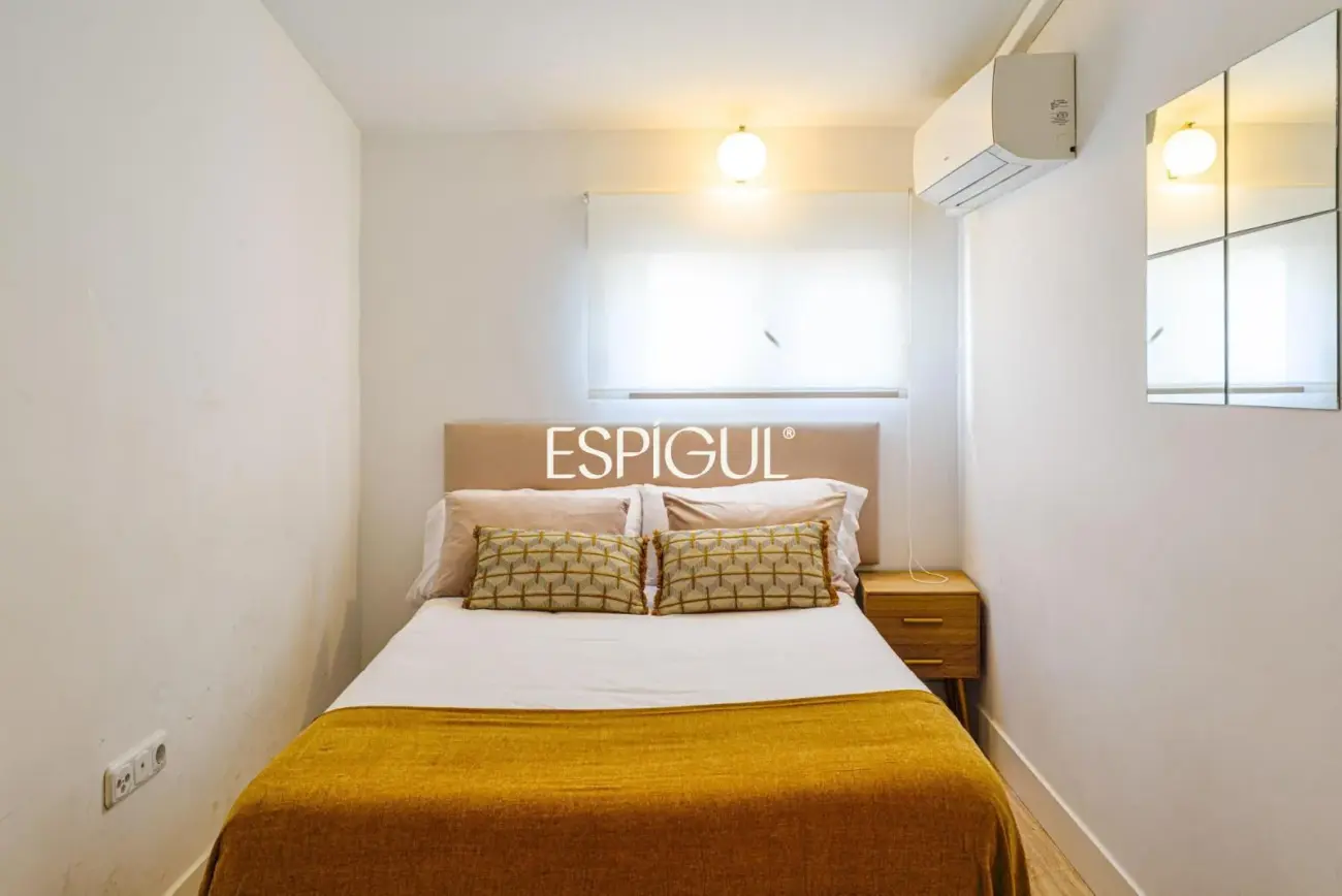Piso en venta exterior y reformado en Palacio, Centro