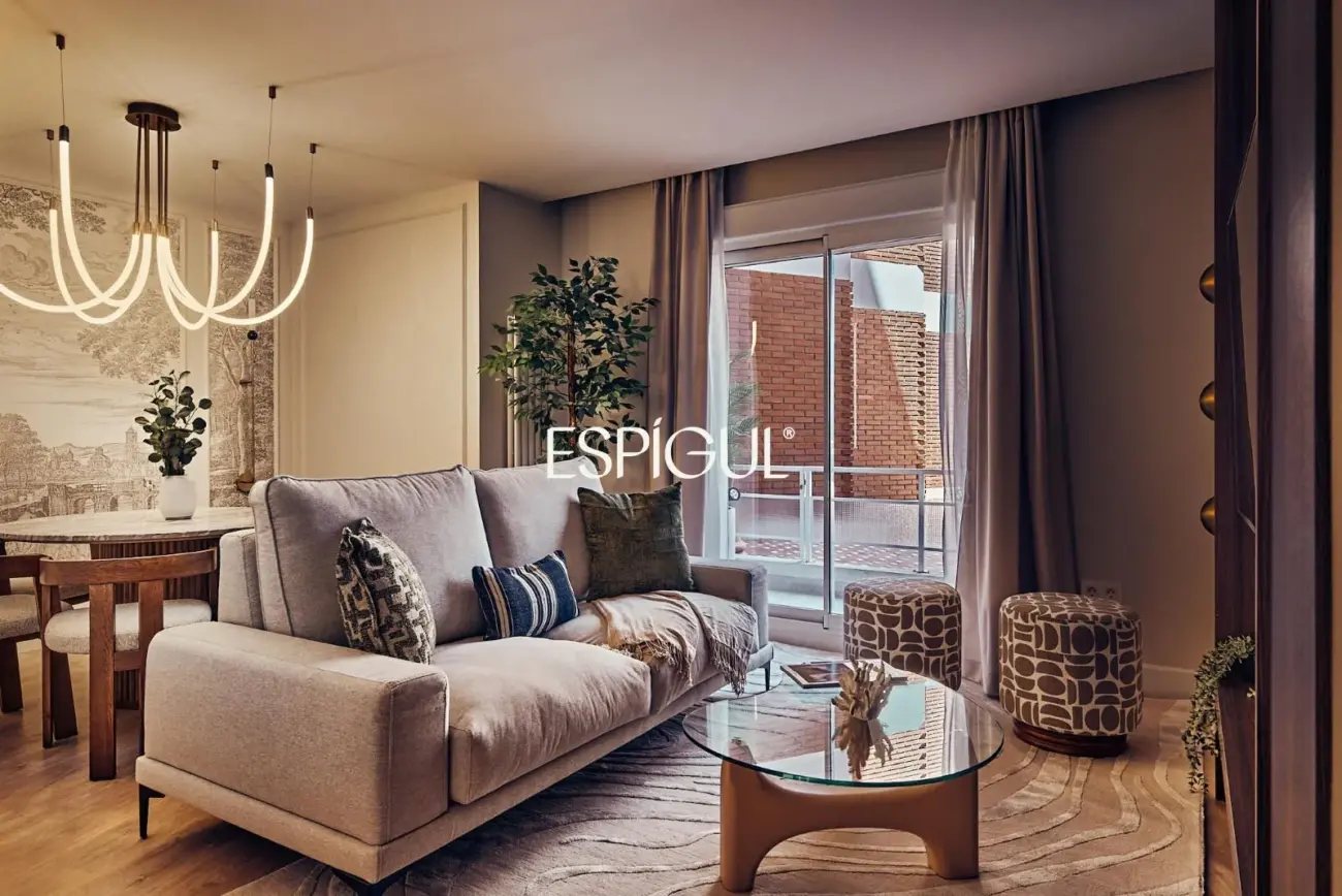 Piso en venta reformado con terraza en Lista