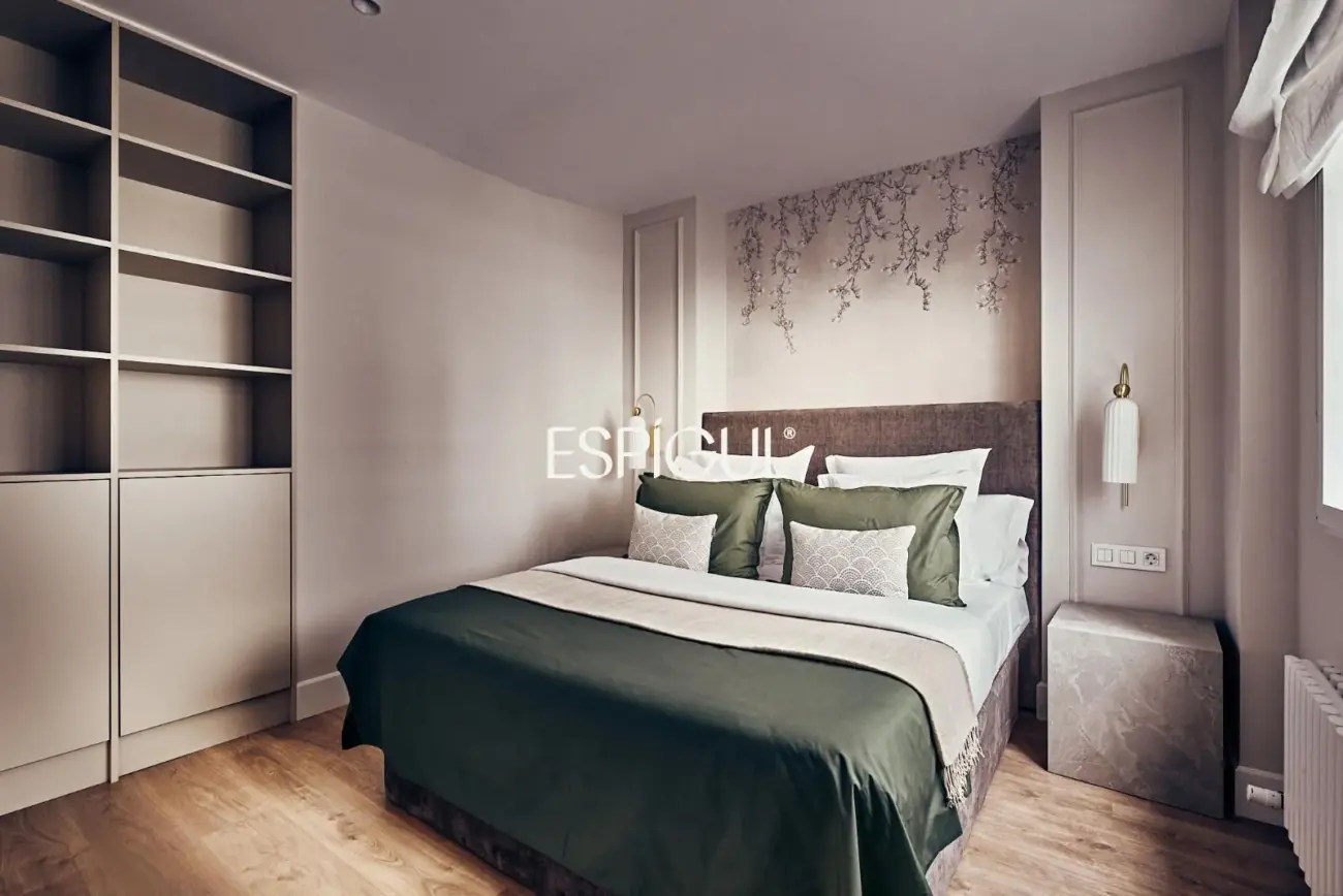 Piso en venta reformado con terraza en Lista
